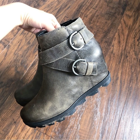 SOREL • Joan of Arctic Wedge II bootie buckle Quarry leather grey ankle short - Picture 9 of 13